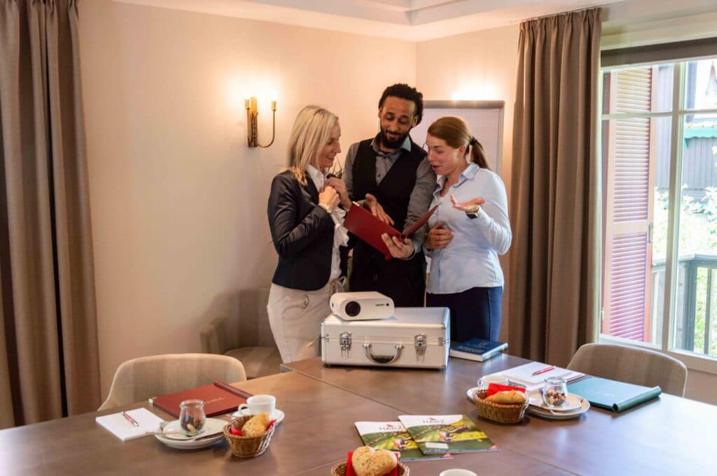 Tagungsraum im Designhotel Viktoria mit Beamer